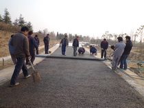 歐進(jìn)彩色透水混凝土工藝流程-m.hnqzjx.cn